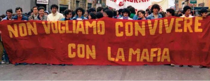 “CONTRO LA MAFIA, SEMPRE!”